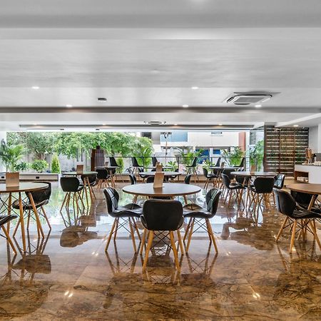 Skyla Studios & Suites - Hitech City Haydarabad Dış mekan fotoğraf