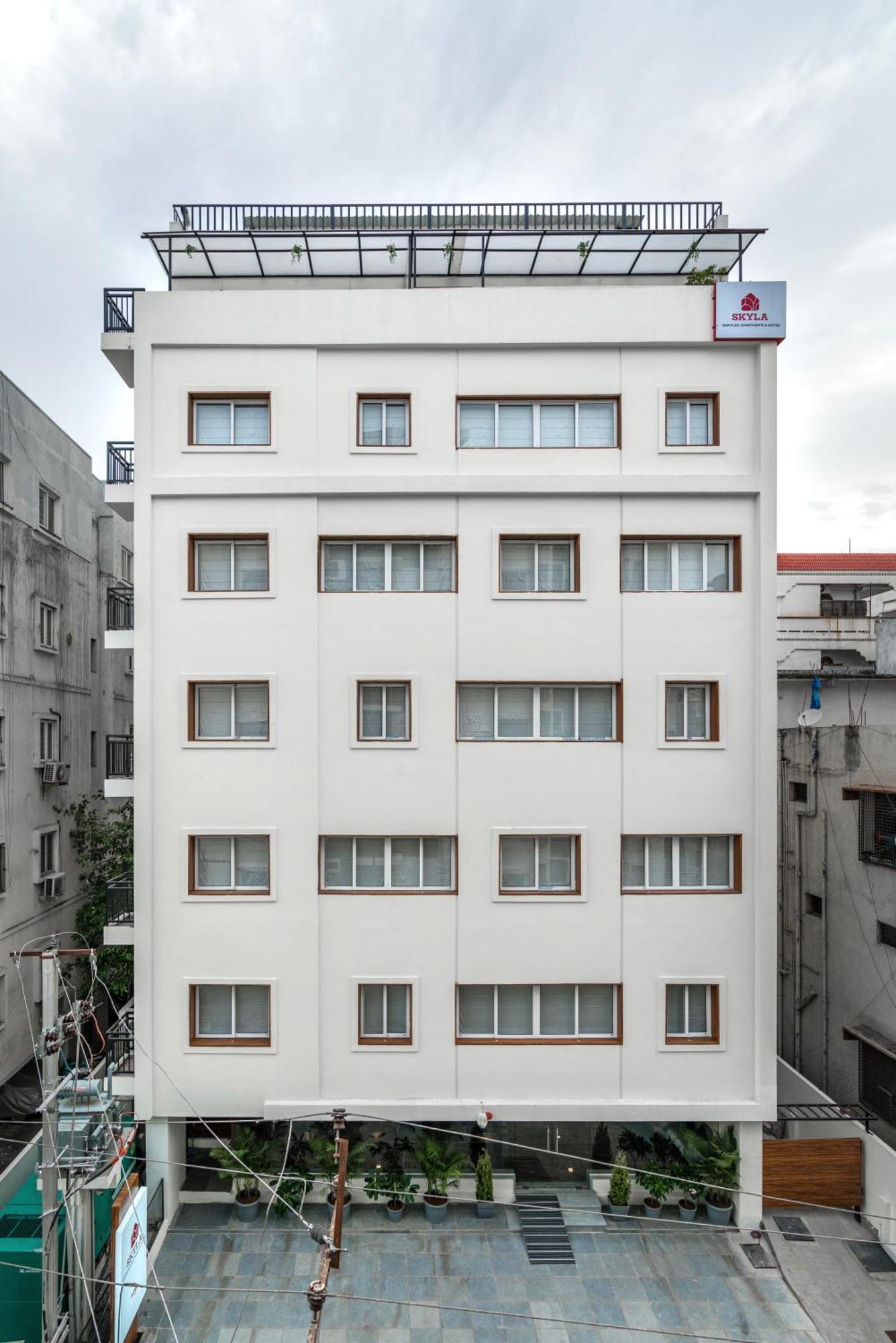 Skyla Studios & Suites - Hitech City Haydarabad Dış mekan fotoğraf